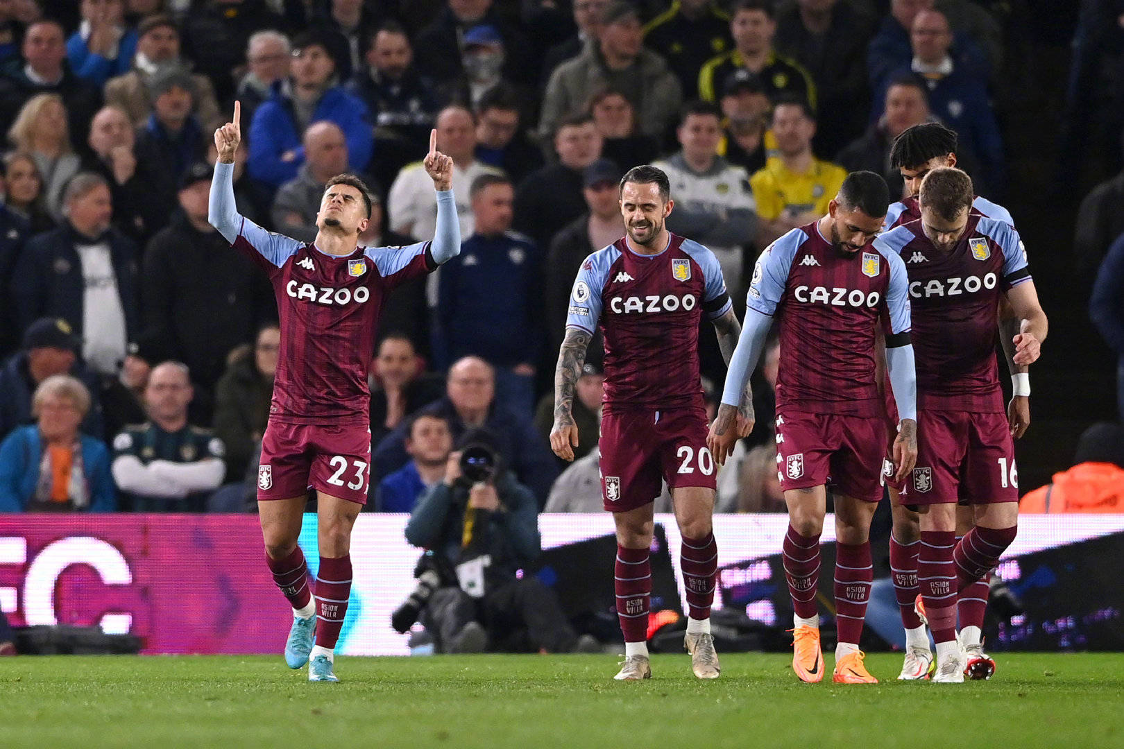 同绿茵场上 同绿茵场上